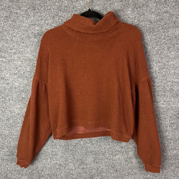 Lululemon Women's XS/S Brown Textured Knit Funnel Neck Cropped Pullover Top - Picture 1 of 9
